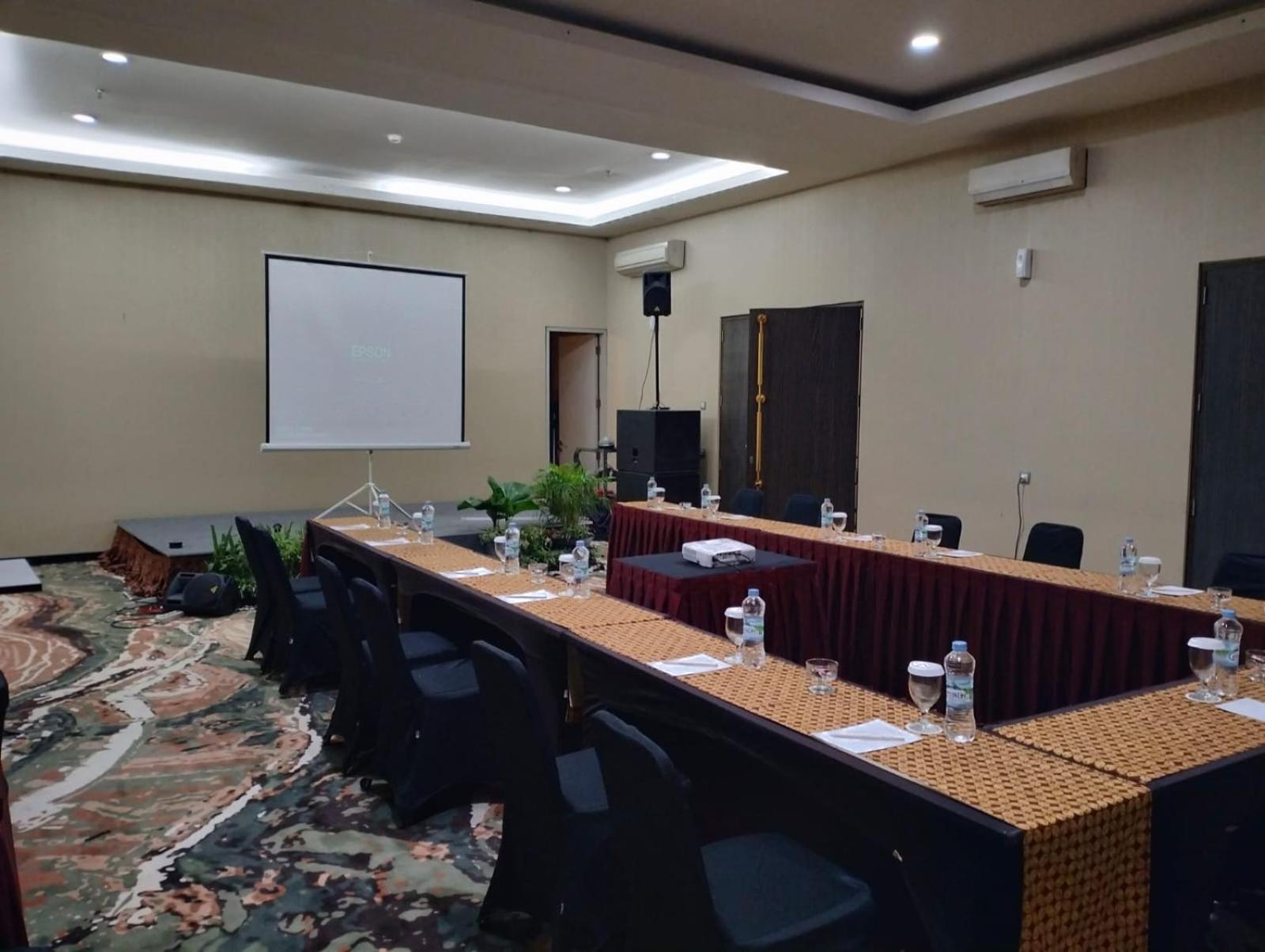 Grand Kangen Hotel Urip Sumoharjo Yogyakarta Dış mekan fotoğraf